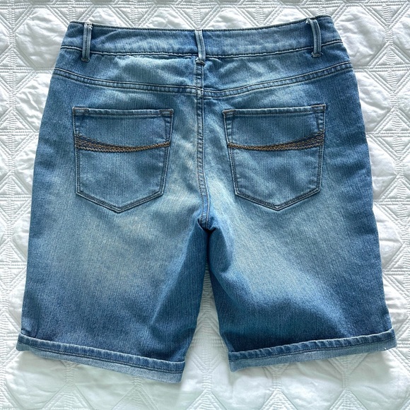 Sonoma, Life & Style Bermuda Shorts Size 6 Medium Blue Mid Rise NWOT - Picture 8 of 10